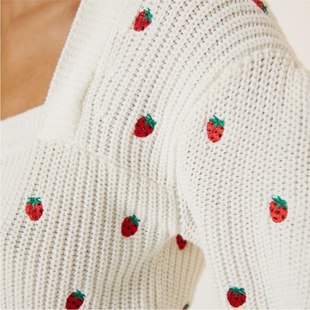MAEVE by Anthropologie Strawberry Embroidered Sweater – Size Large - Picture 11 of 13